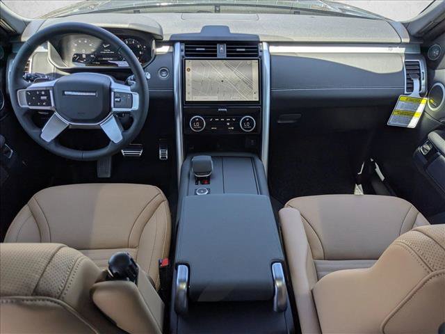 New 2026 Land Rover Discovery Limited Edition AWD/4WD image 15