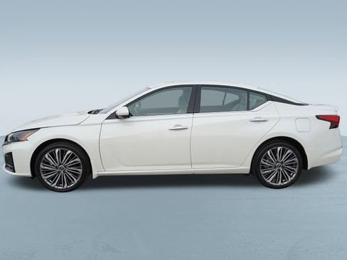 Used 2024 Nissan Altima 2.5 SL image 4