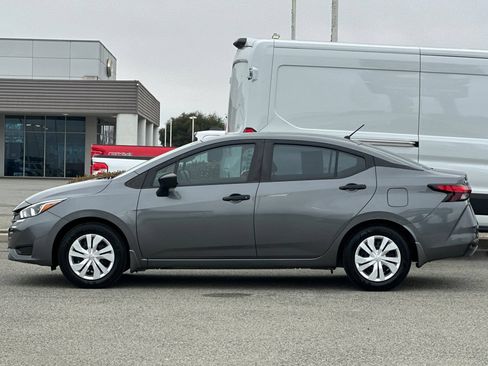 Used 2024 Nissan Versa S FWD image 7