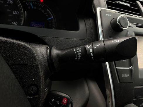 Used 2015 Toyota Camry LE FWD image 30