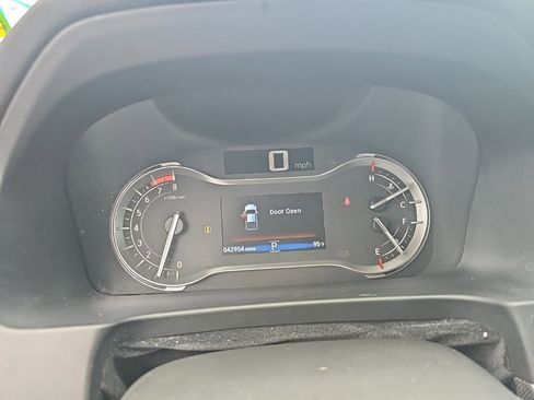 Used 2023 Honda Ridgeline Sport image 10