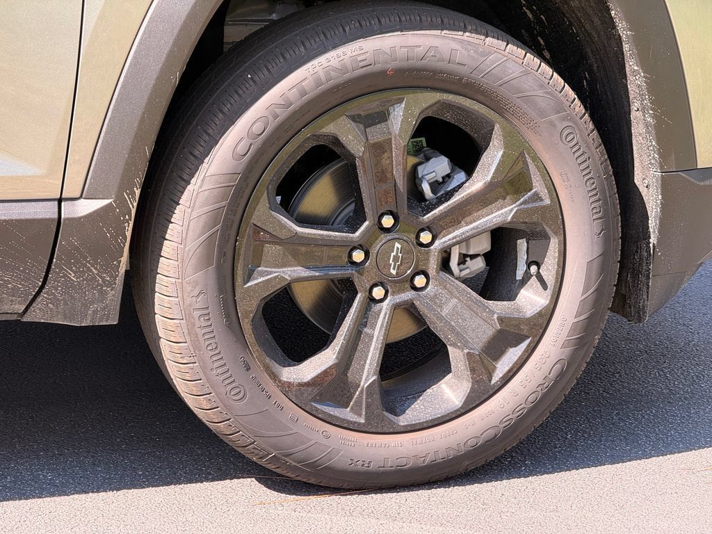 New 2027 Chevrolet Equinox LT w/ Convenience Package II FWD image 10