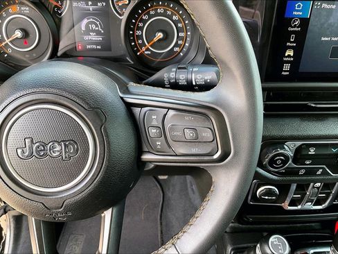 Used 2024 Jeep Wrangler Unlimited Sport AWD/4WD image 24