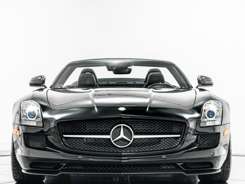 Used 2015 Mercedes-Benz SLS AMG GT Final Edition image 4