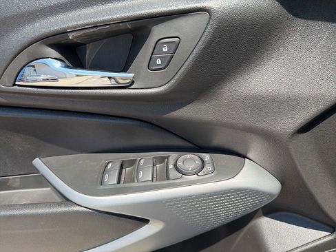 New 2026 Chevrolet Trax LS w/ LS Convenience Package FWD image 25