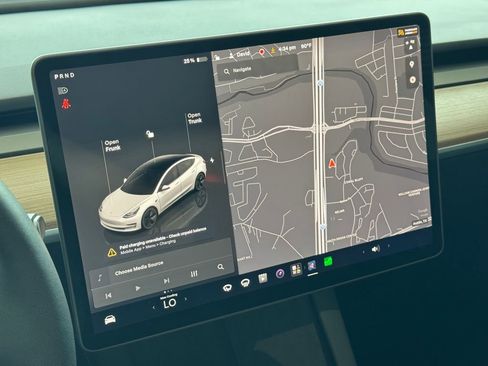 Used 2023 Tesla Model 3 Standard Range RWD image 26