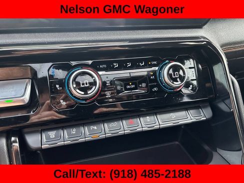 Used 2025 GMC Sierra 2500 AT4 w/ AT4 Premium Plus Package AWD/4WD image 14