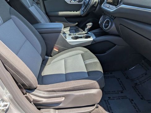 Used 2025 Chevrolet Blazer LT image 30