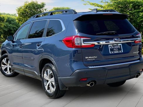 Used 2023 Subaru Ascent Premium w/ Convenience Package AWD/4WD image 4