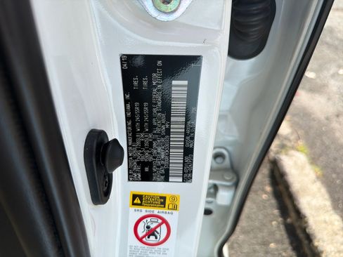 Used 2019 Toyota Highlander Limited image 34