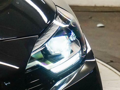 Used 2024 BMW M2 image 7