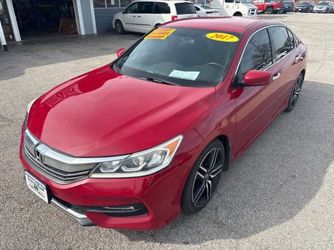 Used 2017 Honda Accord Sport image 6