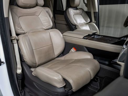 Used 2022 Lincoln Navigator L Reserve image 25