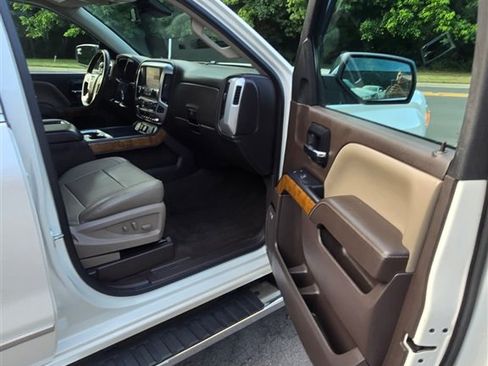 Used 2014 GMC Sierra 1500 SLT w/ SLT Crew Cab Value Package AWD/4WD image 9