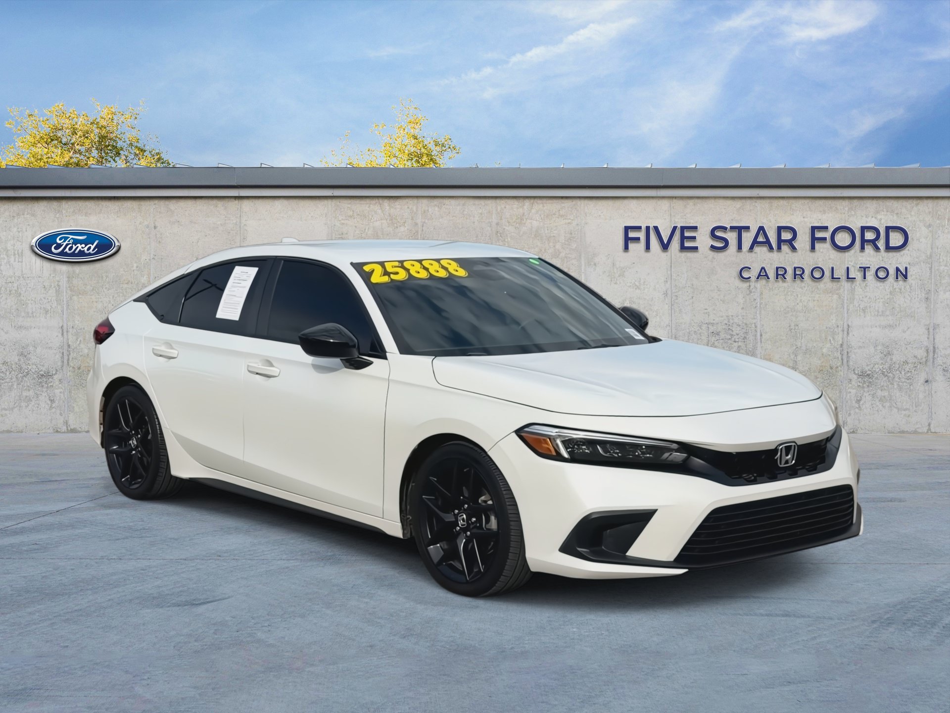 Used 2023 Honda Civic Sport image 2