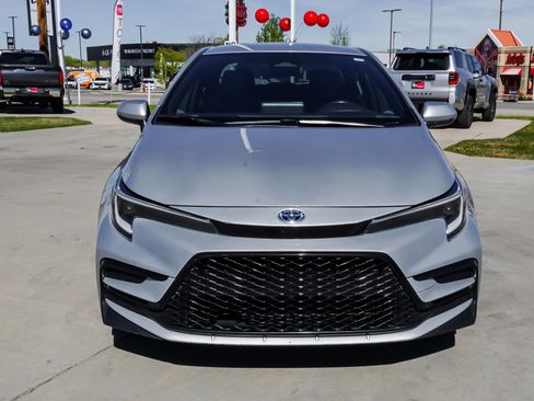 Certified 2023 Toyota Corolla SE FWD image 3