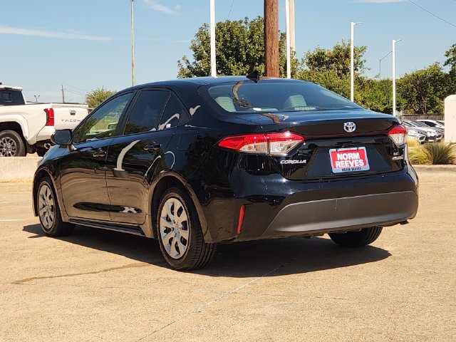 Used 2024 Toyota Corolla LE FWD image 4