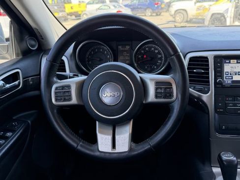 Used 2012 Jeep Grand Cherokee Laredo image 16