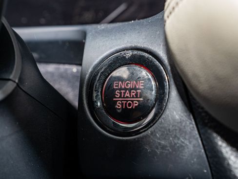 Used 2023 Honda HR-V LX image 31