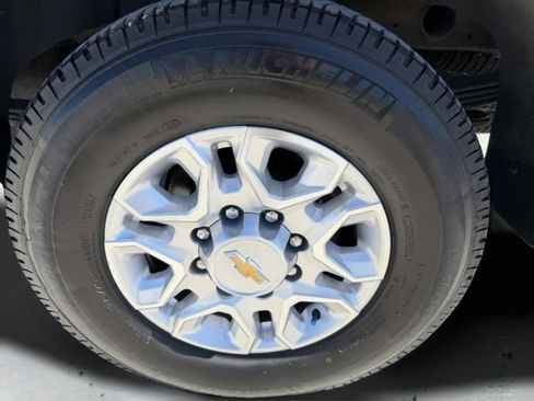 Used 2024 Chevrolet Silverado 2500 LTZ image 33