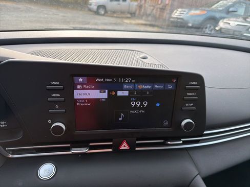 Certified 2022 Hyundai Elantra SEL FWD image 21