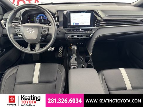 Certified 2025 Toyota Camry SE FWD image 24