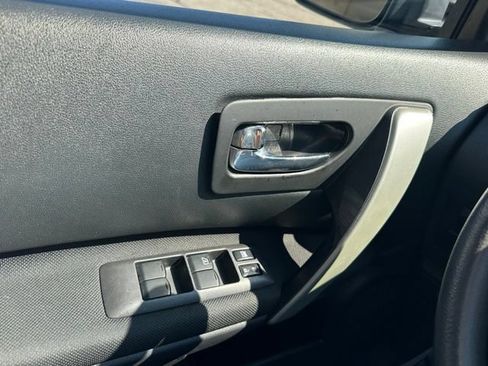 Used 2012 Nissan Rogue SV AWD/4WD image 20