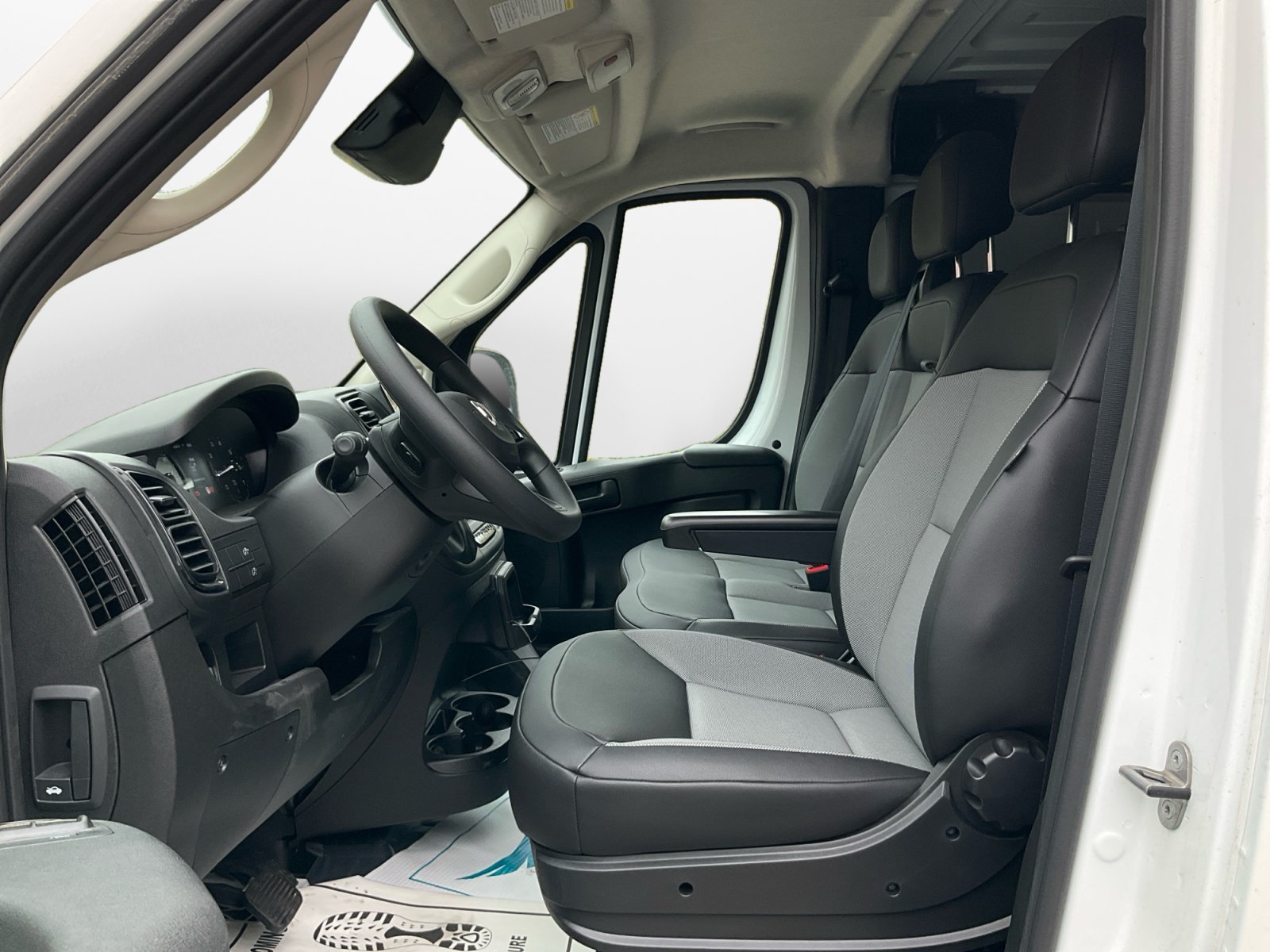 Used 2025 RAM ProMaster 1500 FWD image 10