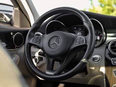 Used 2018 Mercedes-Benz C 300 Sedan image 15