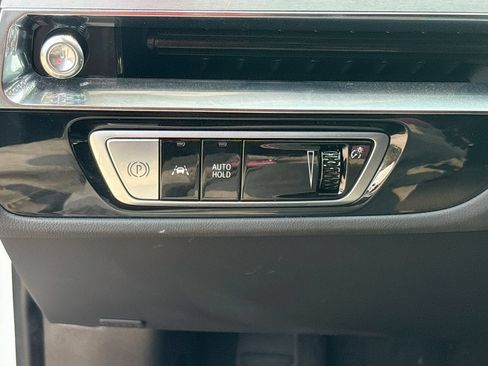 Used 2025 Cadillac Lyriq Sport RWD image 10