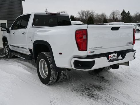 Used 2024 Chevrolet Silverado 3500 High Country w/ Technology Package image 9