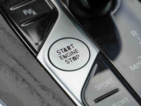 Used 2022 BMW X7 xDrive40i image 18