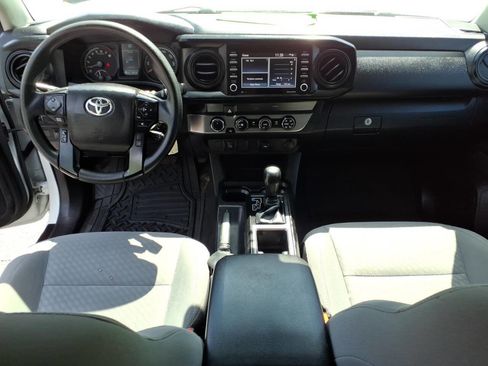 Used 2022 Toyota Tacoma SR image 10