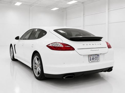 Used 2013 Porsche Panamera image 8