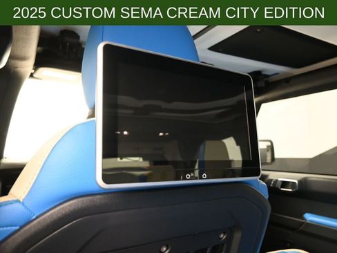 New 2025 Ford Bronco Badlands image 27