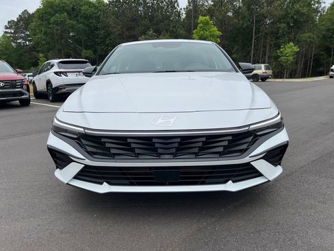 New 2026 Hyundai Elantra SEL Sport Premium FWD image 2