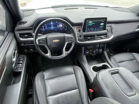 Used 2023 Chevrolet Suburban LT image 6