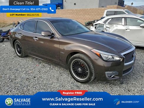 Used 2015 INFINITI Q70 Hybrid w/ Deluxe Touring Package image 5