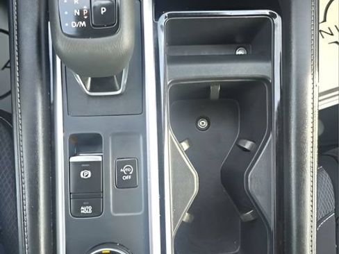 Certified 2024 Nissan Pathfinder SV AWD/4WD image 17