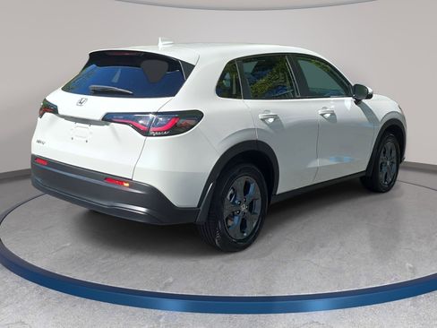 New 2026 Honda HR-V LX image 5