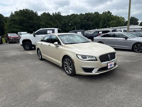 Used 2018 Lincoln MKZ Select w/ Technology Package AWD/4WD image 10