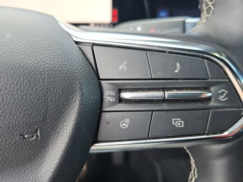 Used 2024 Chevrolet Traverse LT AWD/4WD image 23