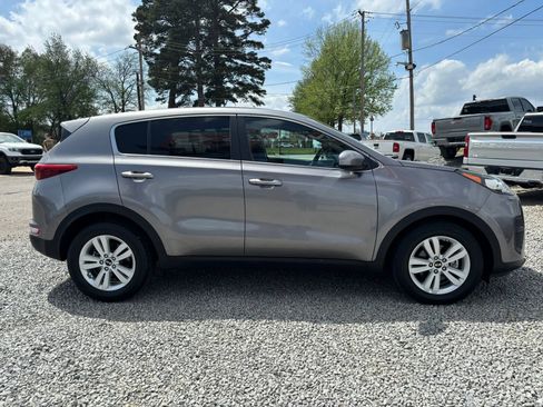 Used 2018 Kia Sportage LX FWD image 6