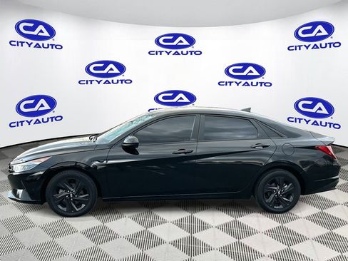 Used 2023 Hyundai Elantra SEL image 7