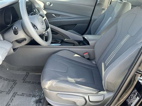 Certified 2023 Hyundai Elantra SEL image 24