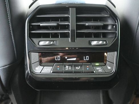 Used 2024 BMW iX xDrive50 w/ Sport Package AWD/4WD image 23