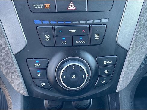 Used 2016 Hyundai Santa Fe SE image 15