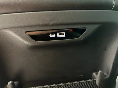 Used 2024 Chrysler Pacifica Touring-L FWD image 34