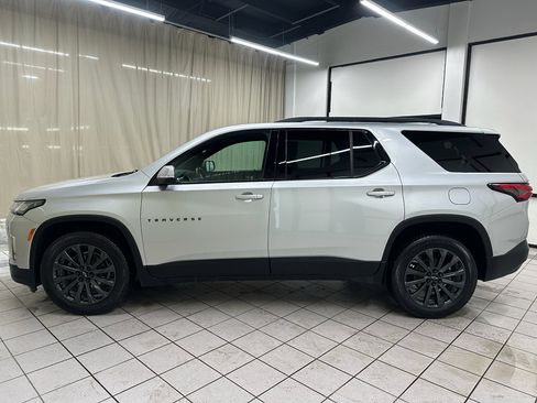 Used 2022 Chevrolet Traverse RS image 10