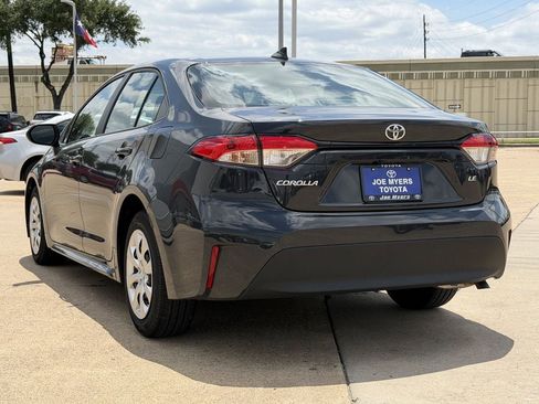 Used 2026 Toyota Corolla LE FWD image 7